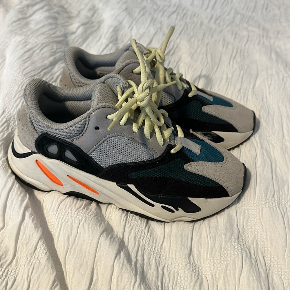 Yeezy wave runner. Bought on GOAT for $350. Just trying to get rid of them now!